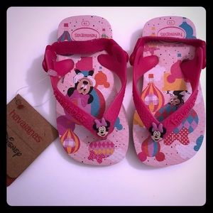 Baby Sandals Minnie Mouse design